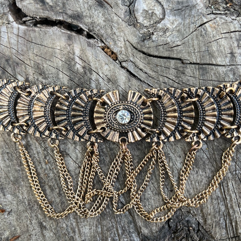 Choker - Picture 3 of 3